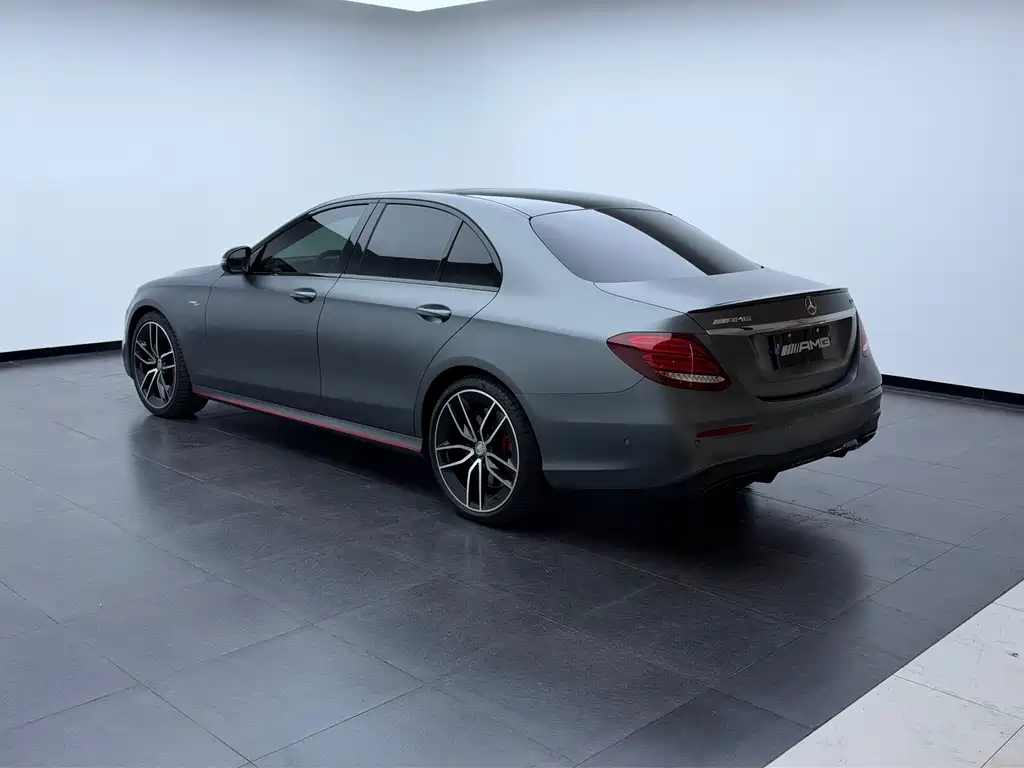 Mercedes-Benz E-Class AMG — фото 9