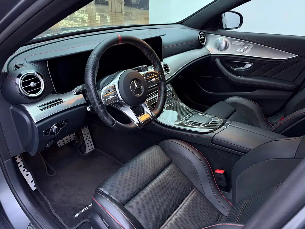 Mercedes-Benz E-Class AMG — фото 10