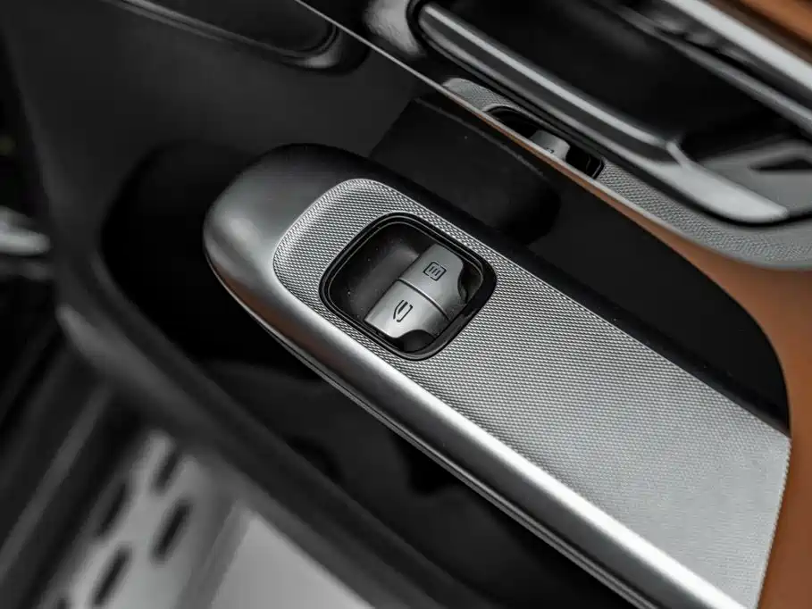 Mercedes-Benz GLC — фото 27