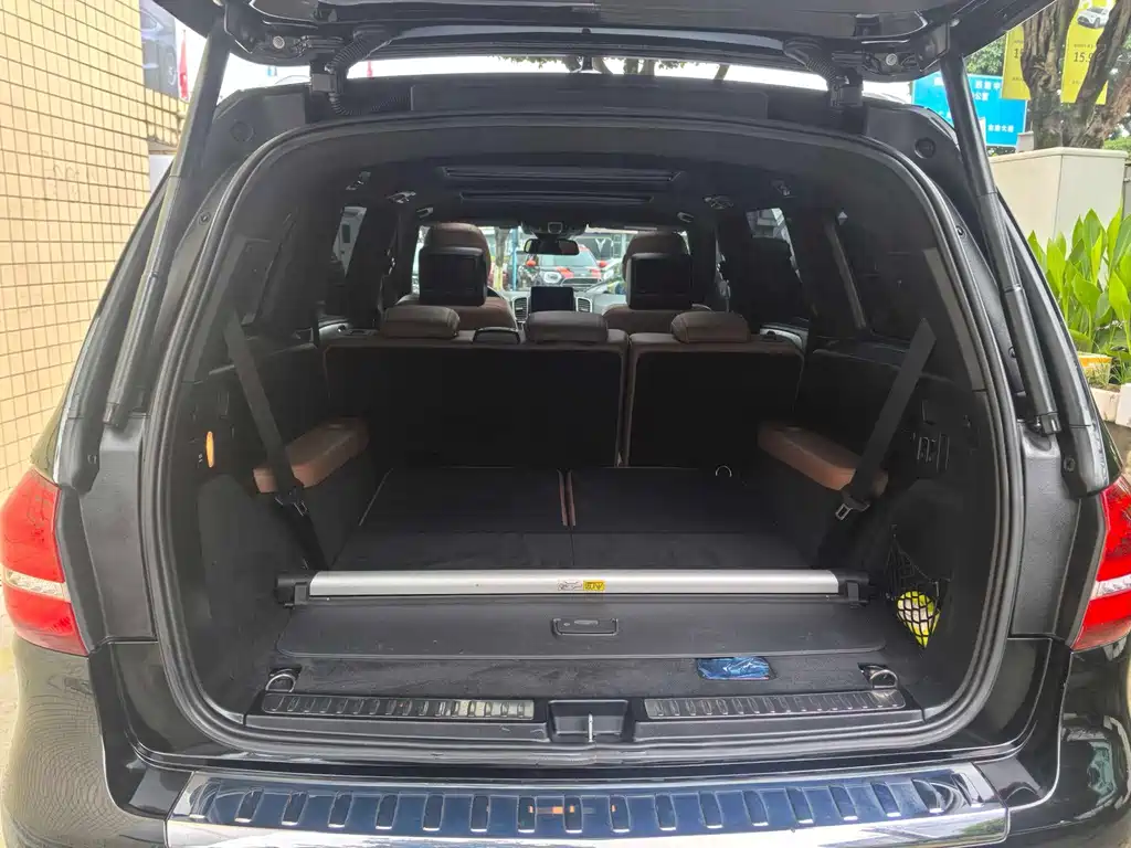 Mercedes-Benz GLS — фото 15