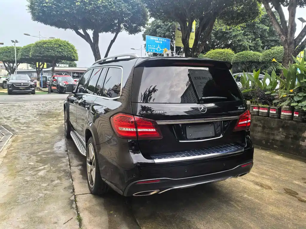 Mercedes-Benz GLS — фото 6