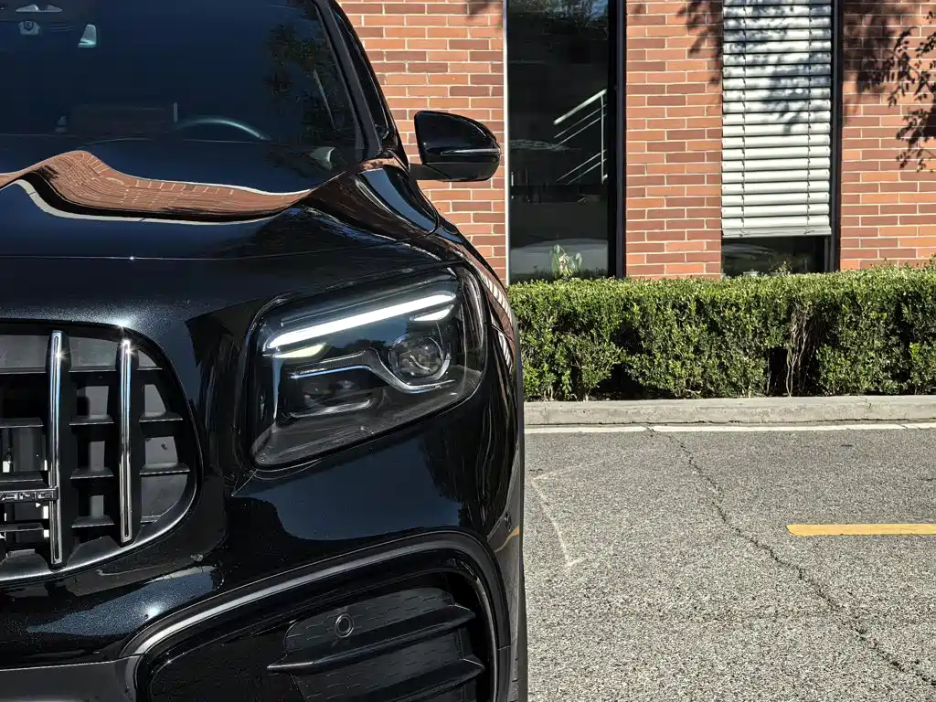 Mercedes-Benz GLB AMG — фото 13