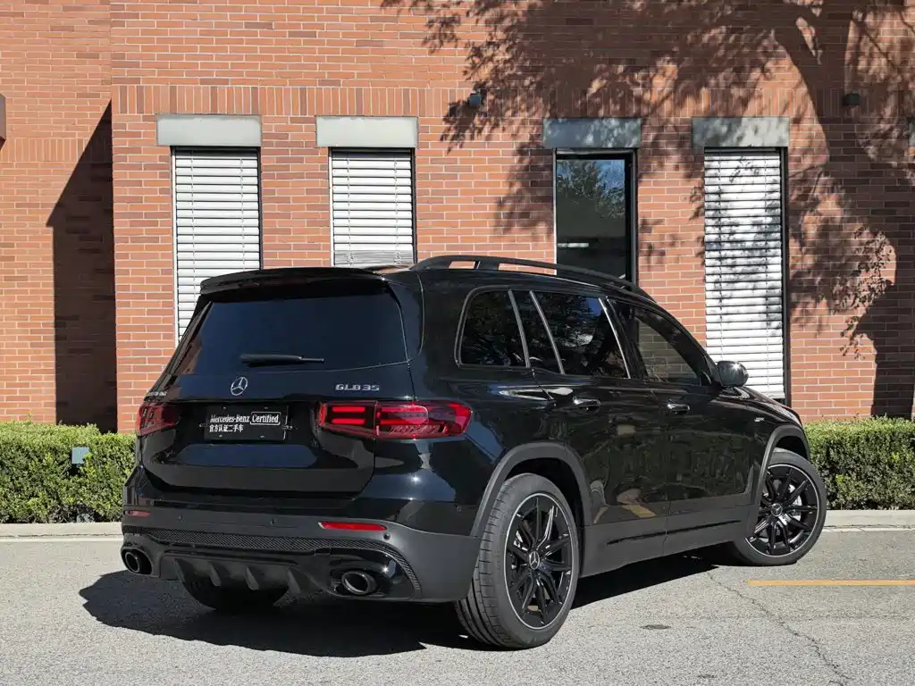Mercedes-Benz GLB AMG — фото 3