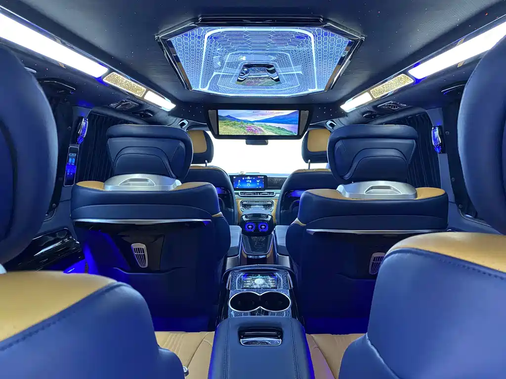 Mercedes-Benz Vito — фото 19
