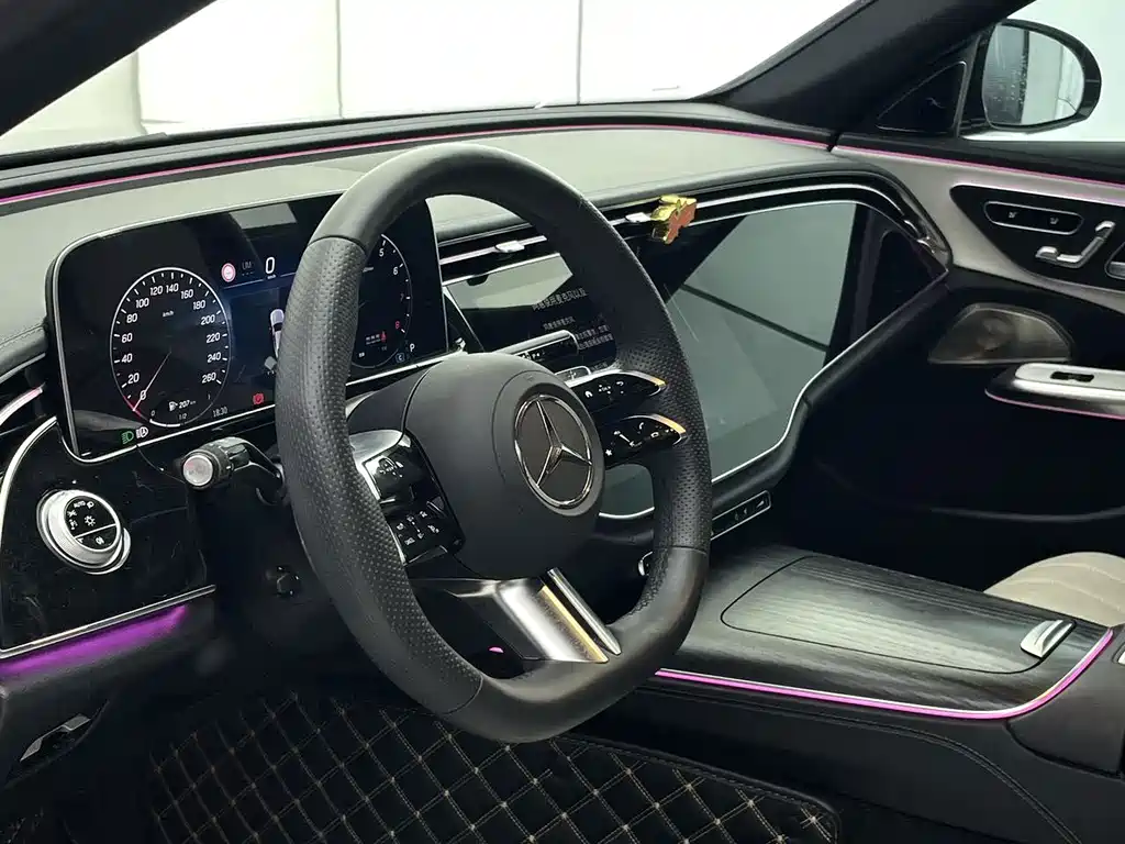Mercedes-Benz E-Class — фото 10