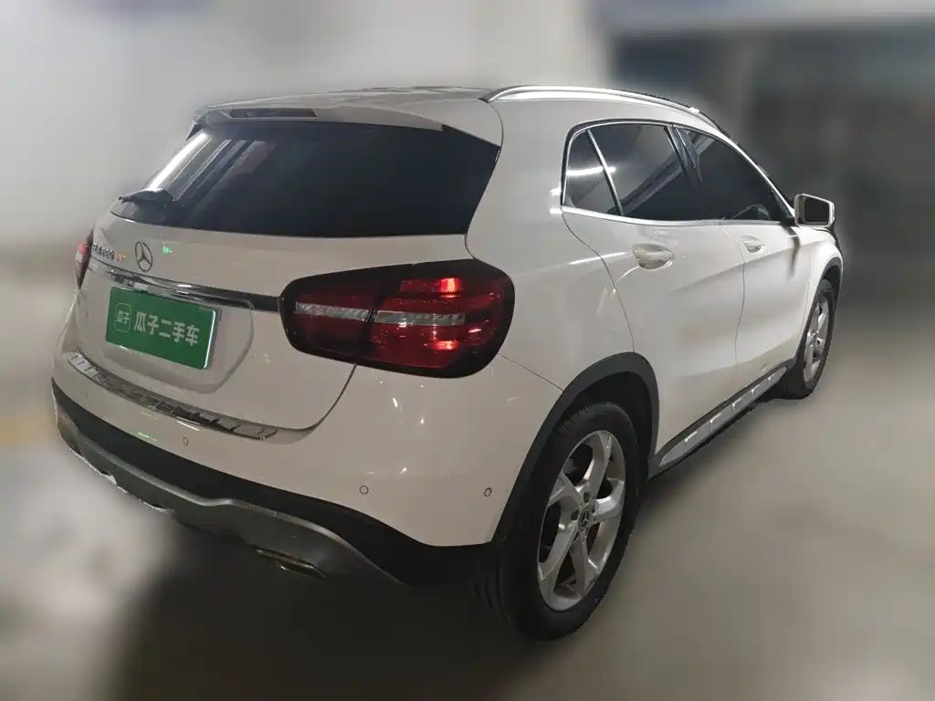 Mercedes-Benz GLA — фото 6