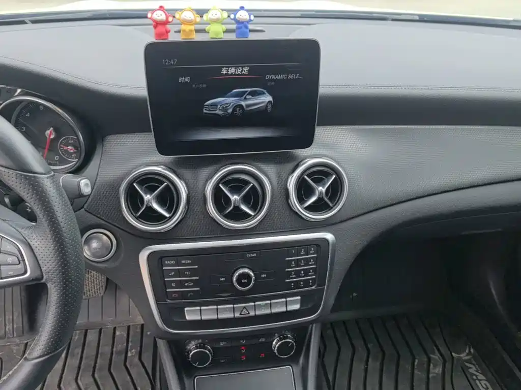 Mercedes-Benz GLA — фото 13