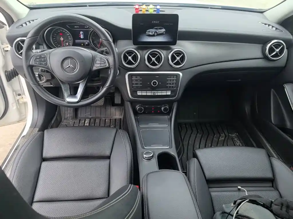 Mercedes-Benz GLA — фото 10