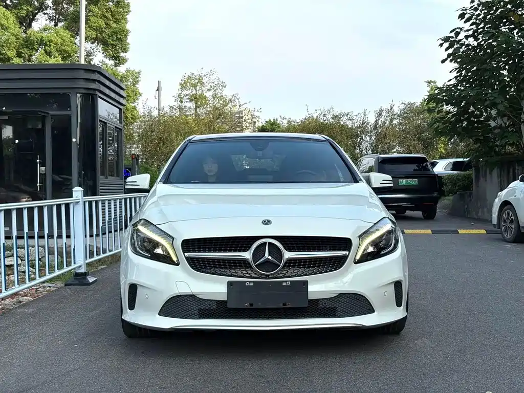 Mercedes-Benz A-Class (Import) — фото 2