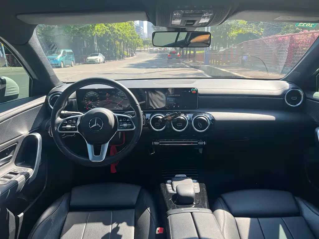 Mercedes-Benz A-Class — фото 15
