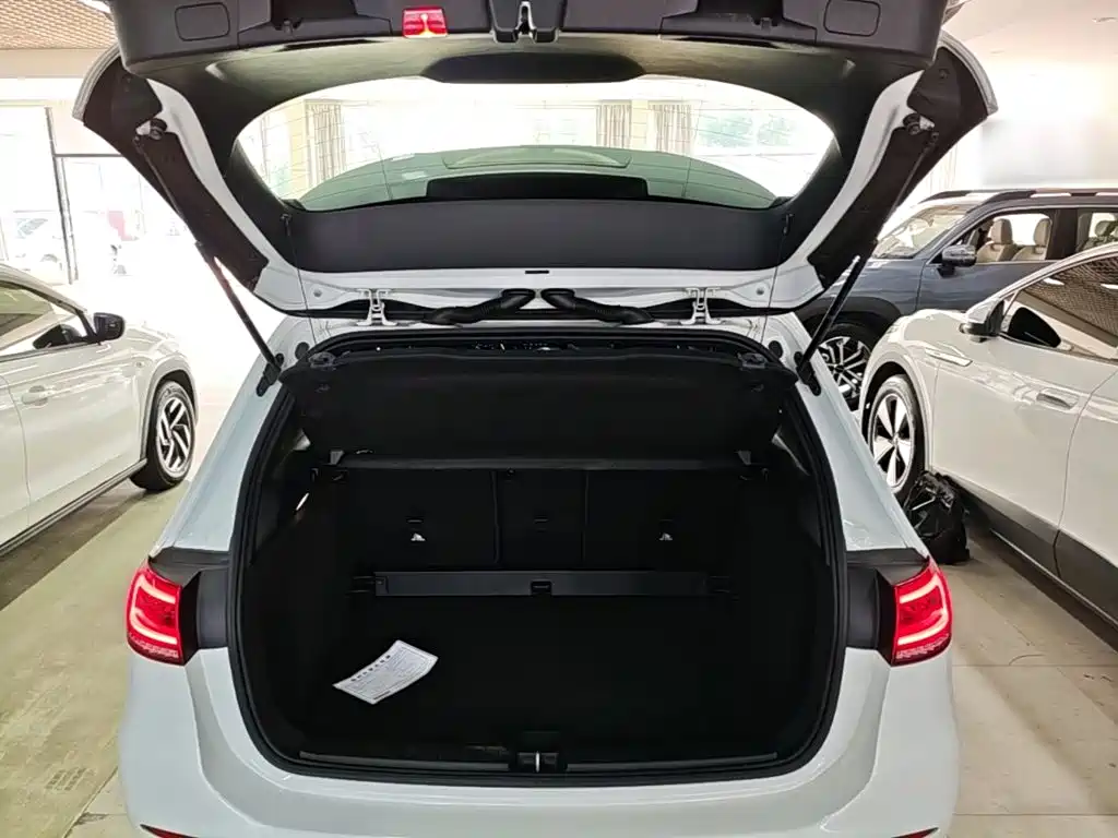 Mercedes-Benz B-Class — фото 19