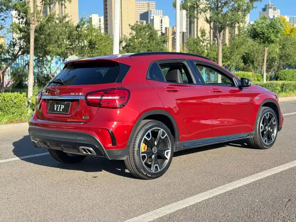 Mercedes-Benz GLA — фото 9