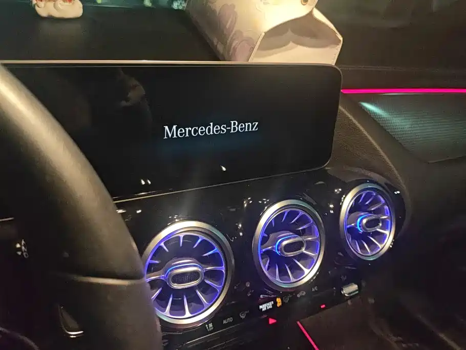 Mercedes-Benz GLA — фото 13