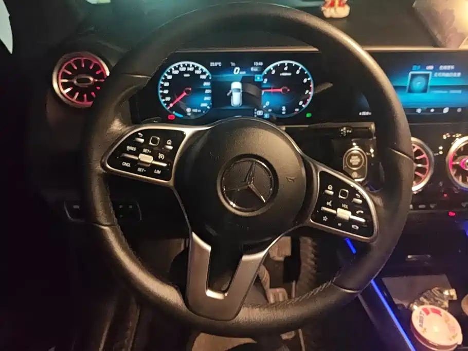 Mercedes-Benz GLA — фото 15