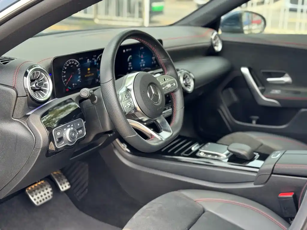Mercedes-Benz CLA (Import) — фото 8