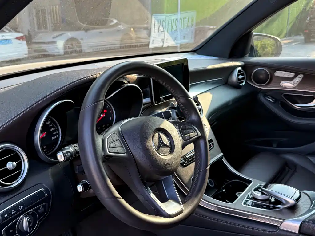 Mercedes-Benz GLC — фото 11