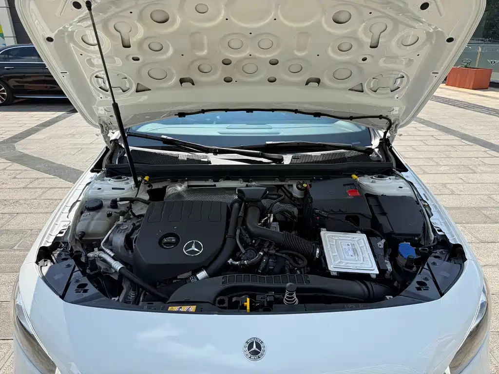 Mercedes-Benz A-Class — фото 11