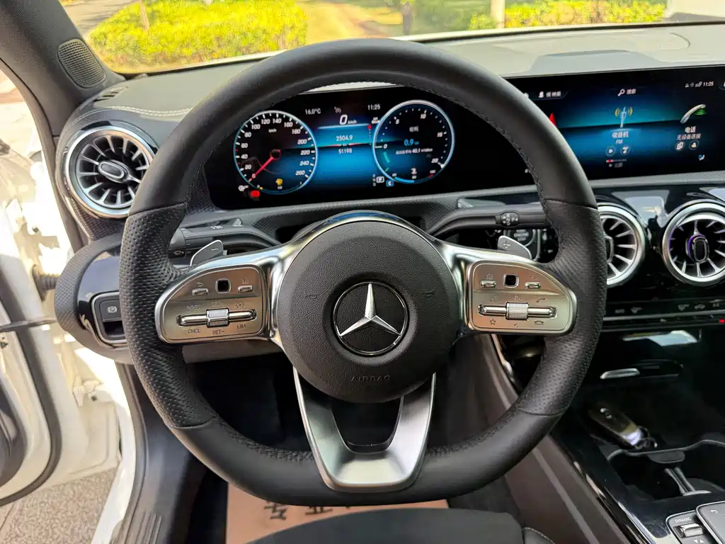Mercedes-Benz A-Class — фото 23