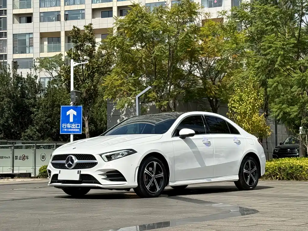 Mercedes-Benz A-Class — фото 1