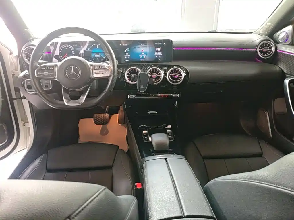 Mercedes-Benz A-Class — фото 10