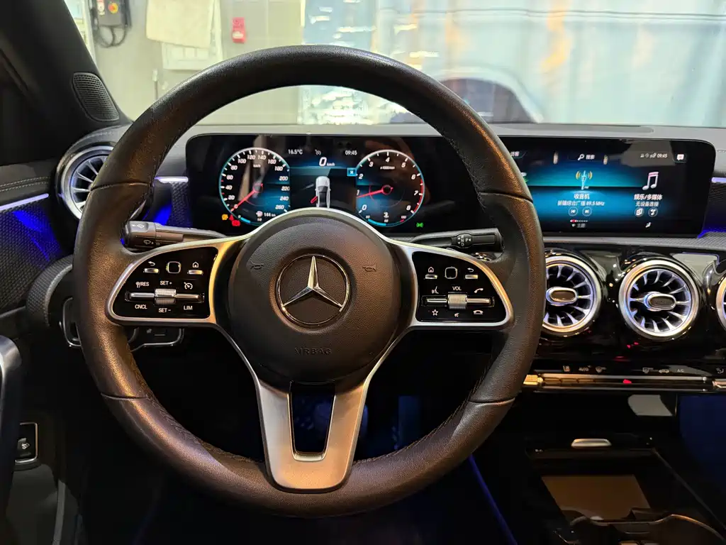 Mercedes-Benz A-Class — фото 10