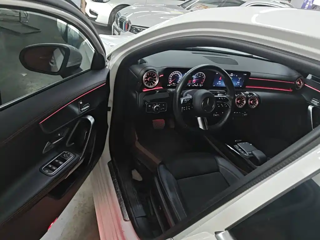 Mercedes-Benz A-Class — фото 16