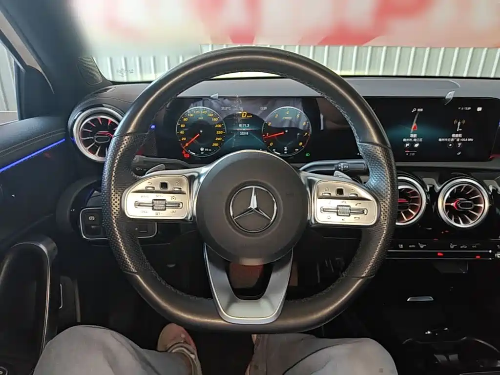 Mercedes-Benz A-Class — фото 11