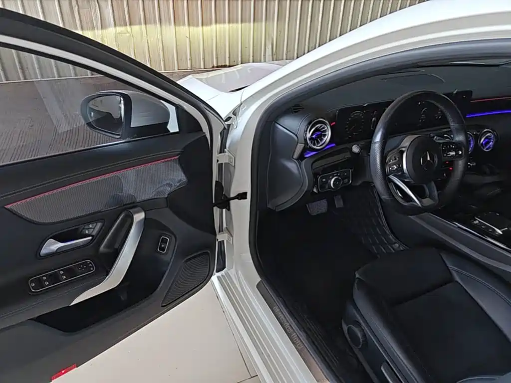 Mercedes-Benz A-Class — фото 16