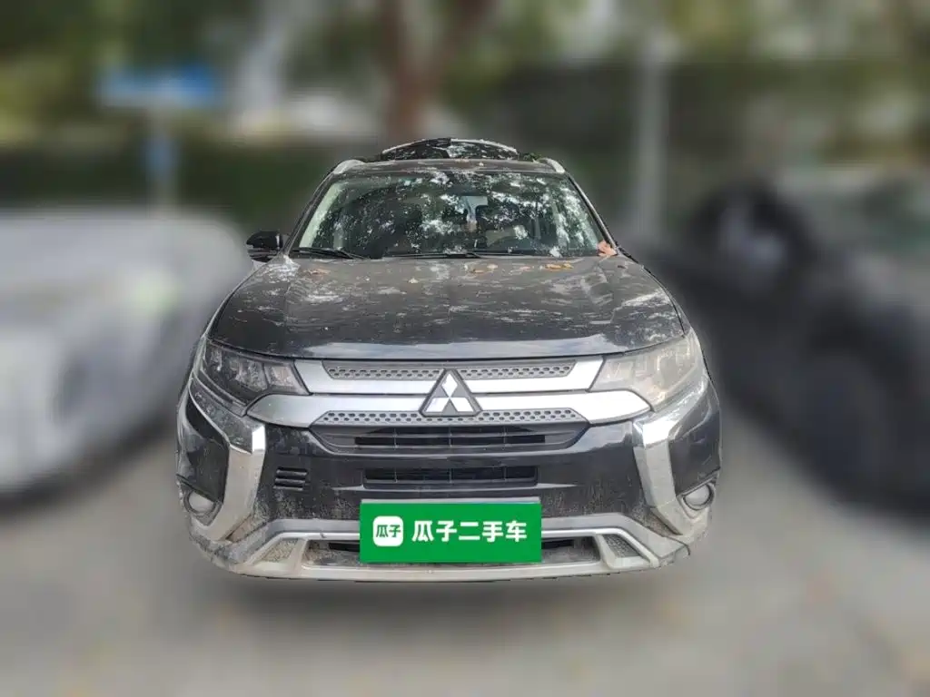 Mitsubishi Outlander — фото 2