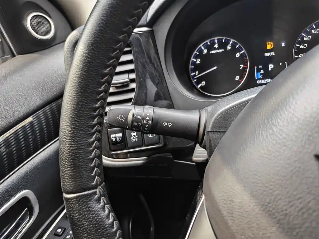 Mitsubishi Outlander — фото 15