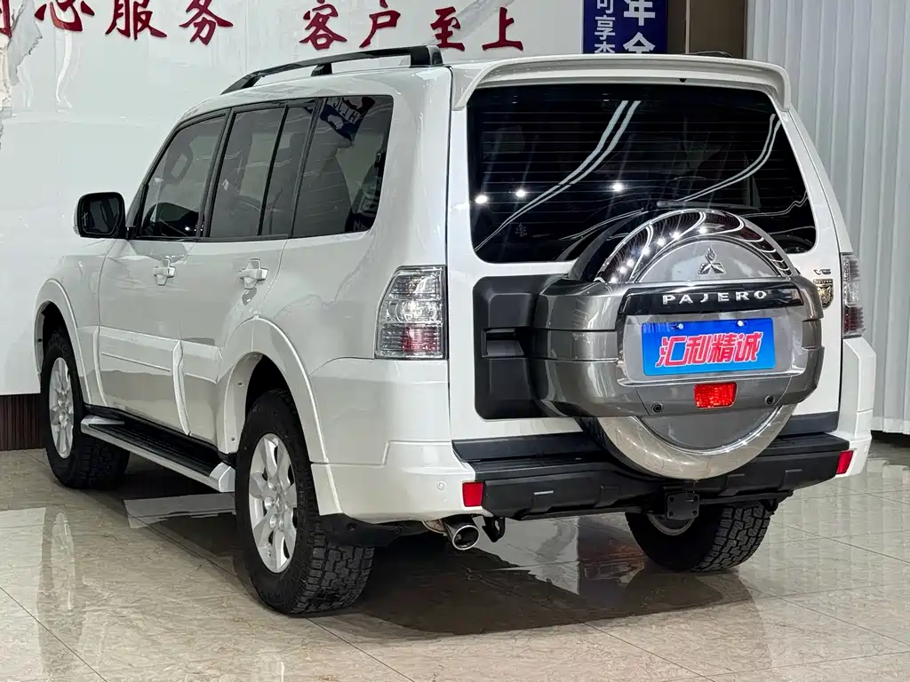 Mitsubishi Pajero (Import) — фото 4