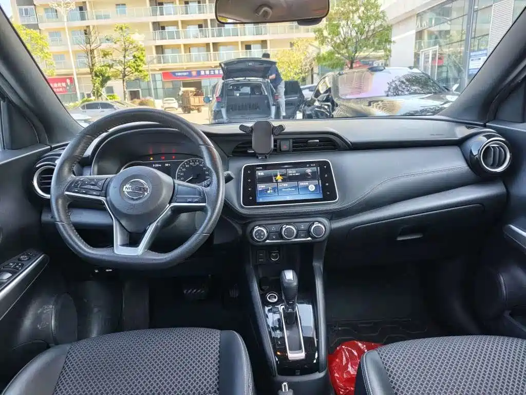 Nissan Kicks — фото 8