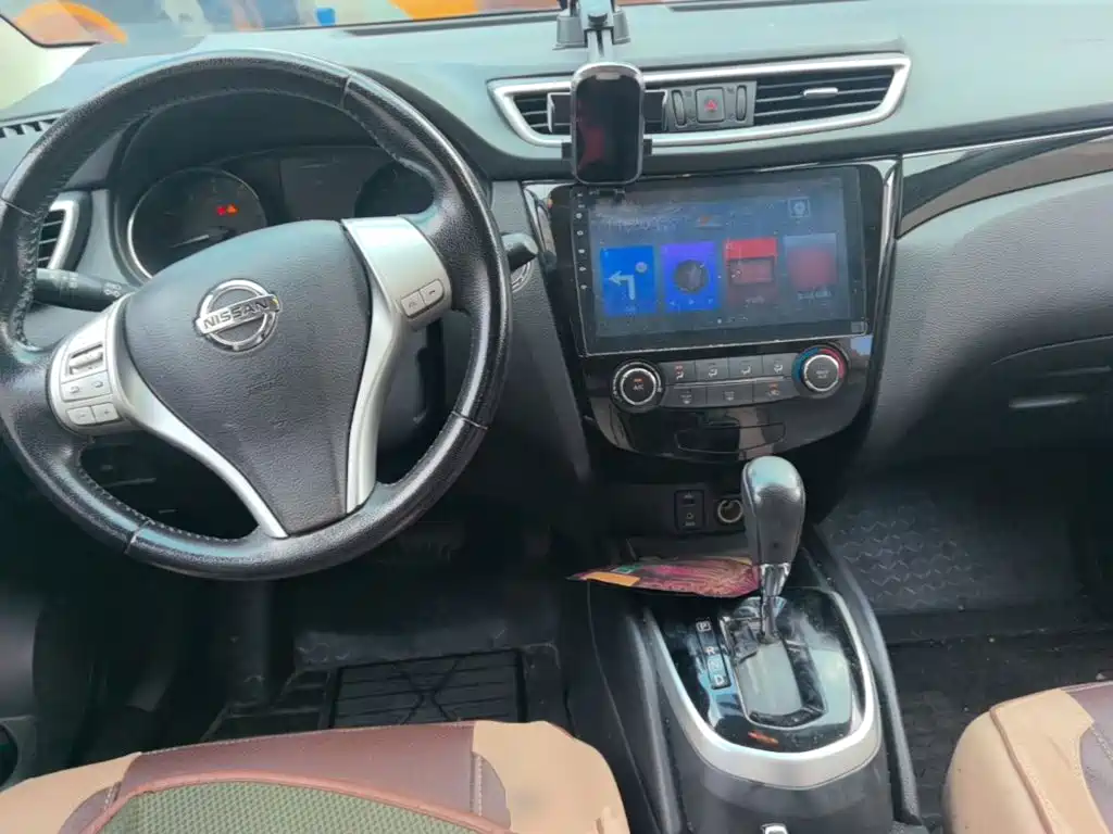 Nissan Qashqai — фото 10