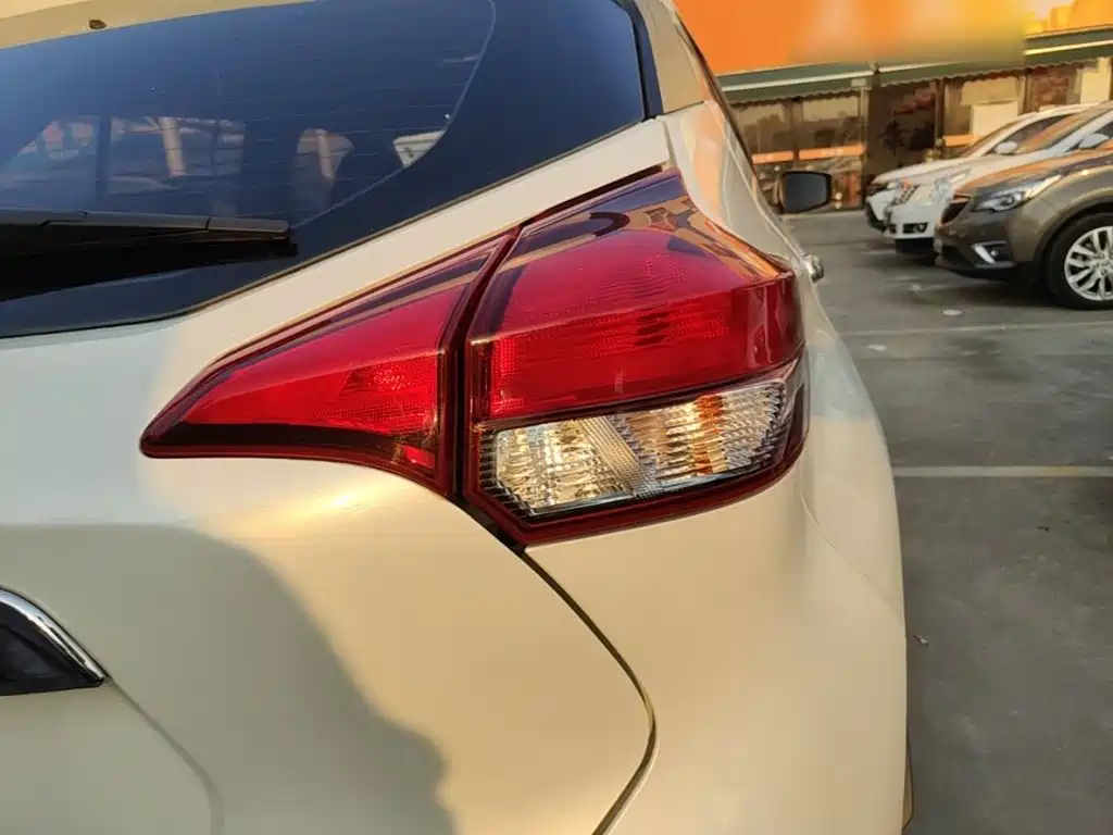 Nissan Kicks — фото 8
