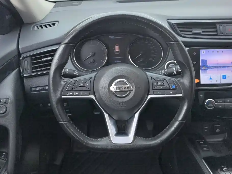 Nissan X-Trail — фото 15
