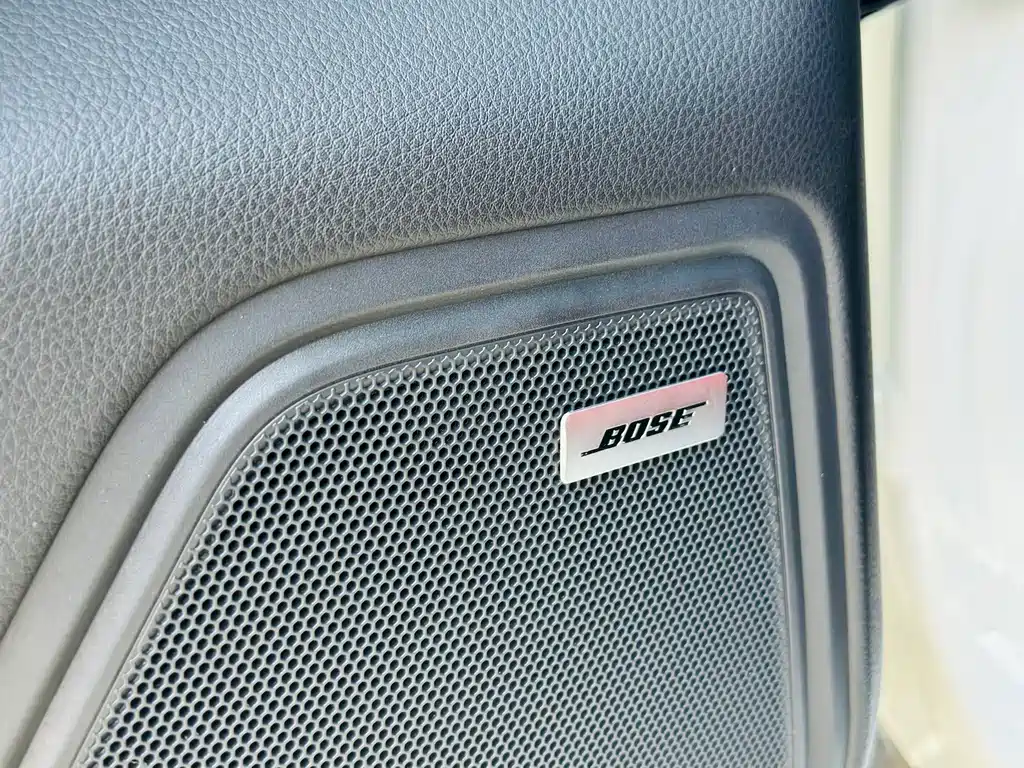 Porsche Macan — фото 8