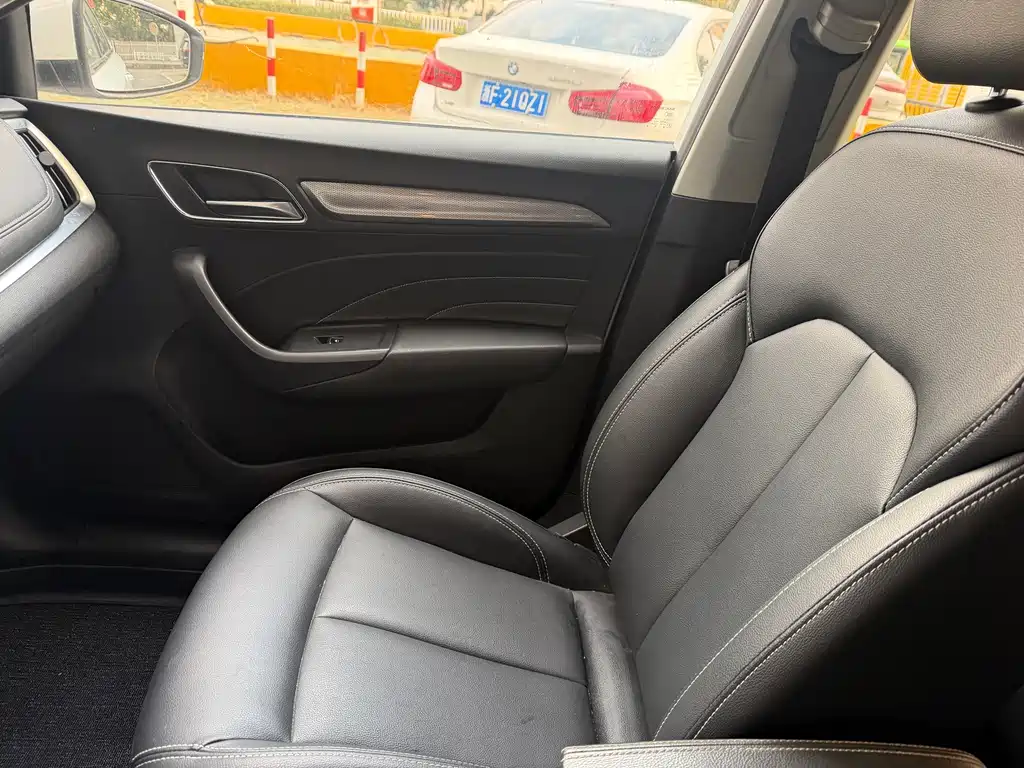 Roewe i6 Classic — фото 7