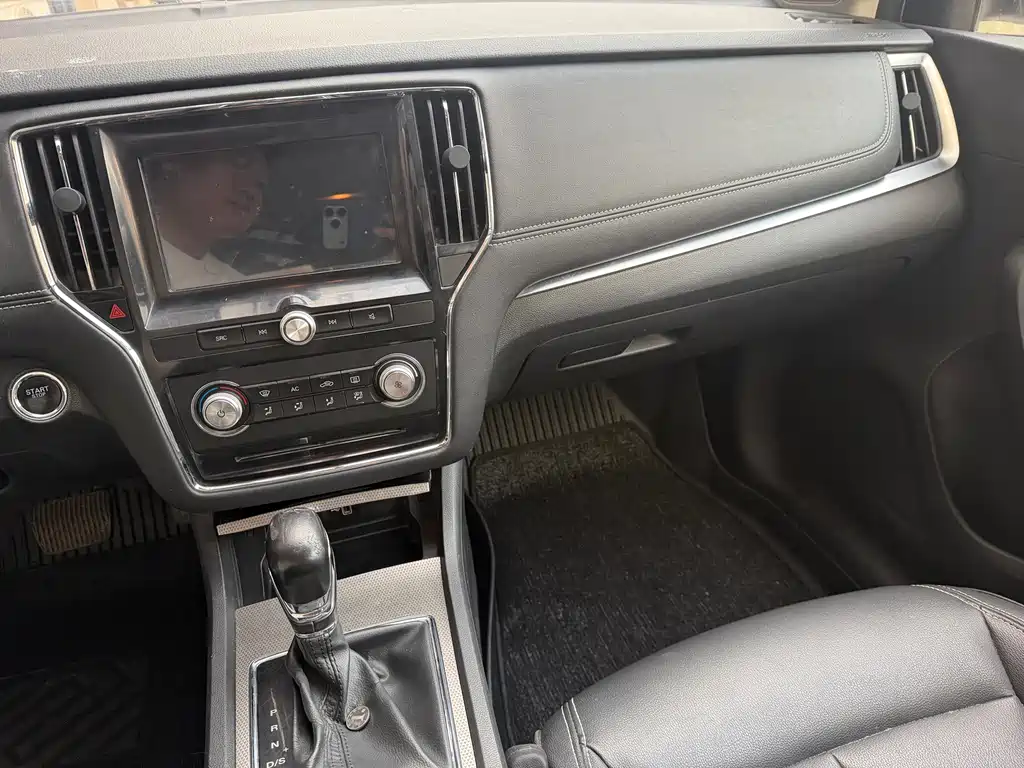 Roewe i6 Classic — фото 8