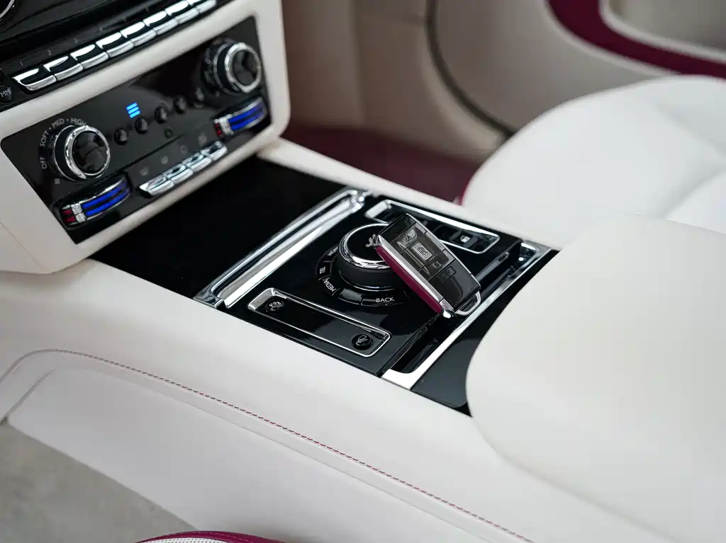 Rolls-Royce Phantom — фото 13