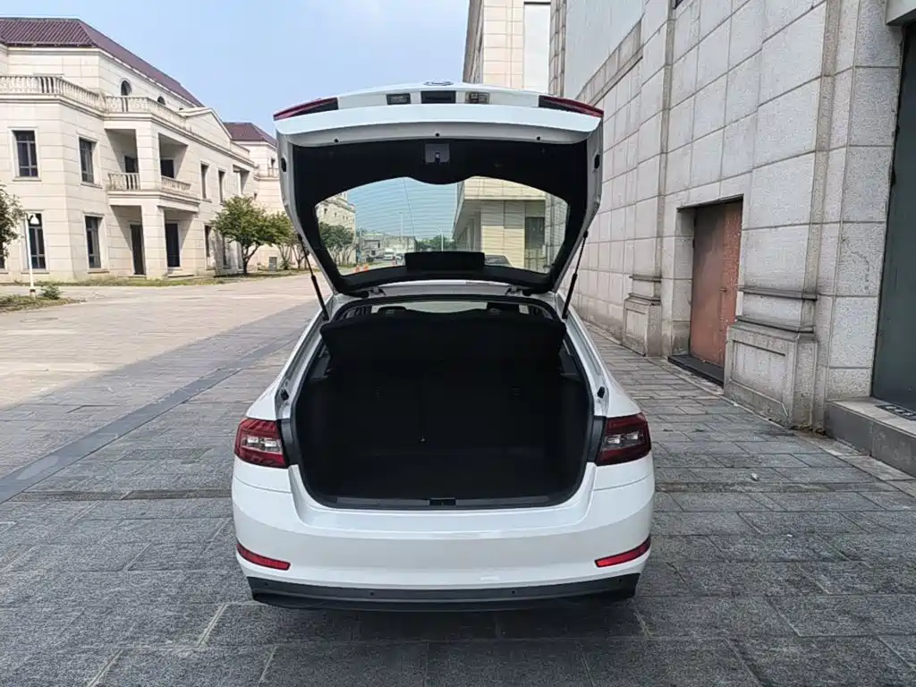 Skoda Octavia — фото 19