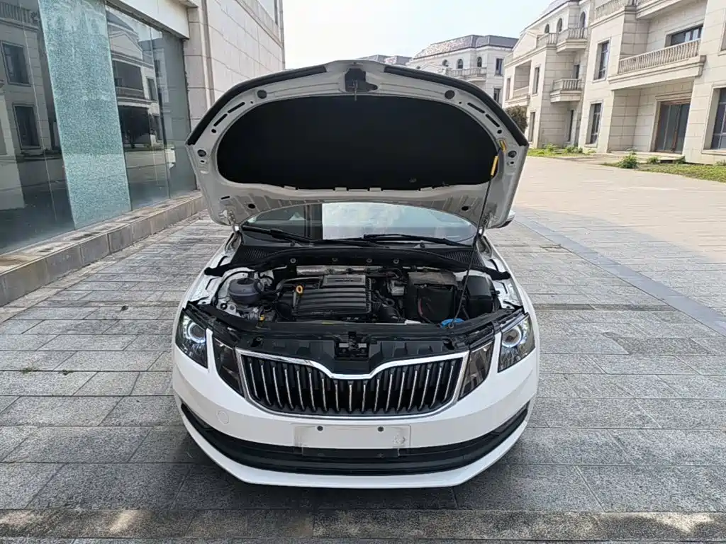Skoda Octavia — фото 20