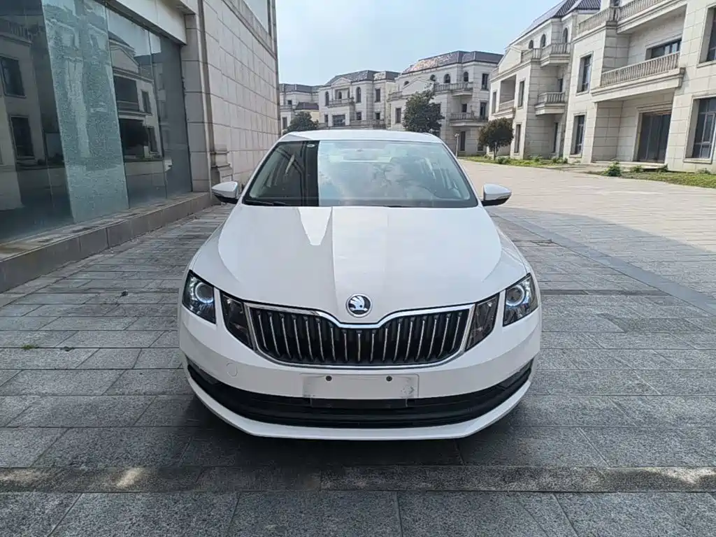 Skoda Octavia — фото 3