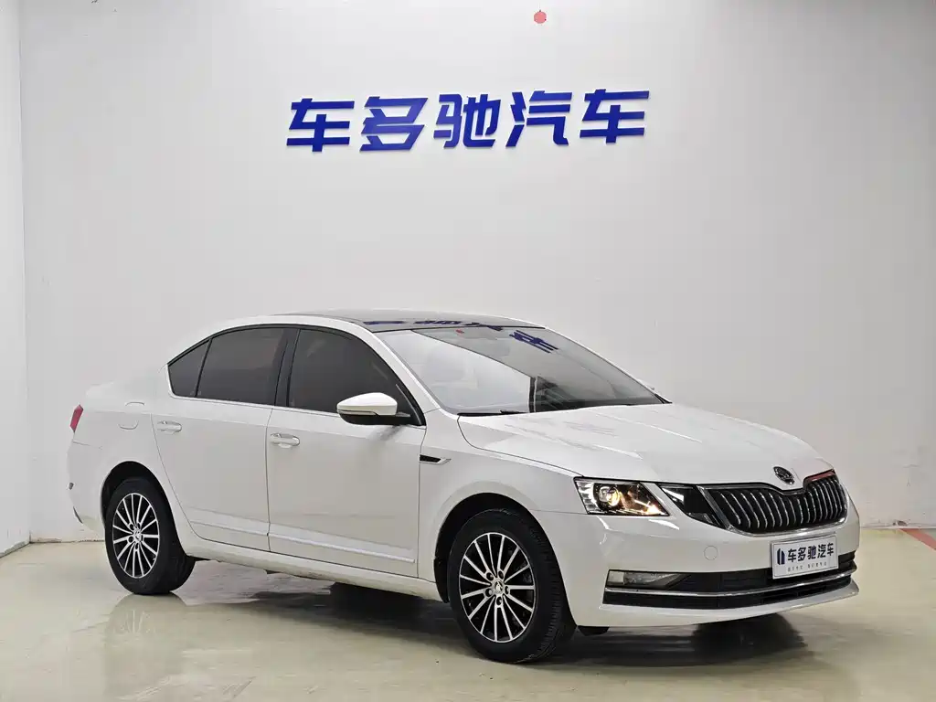 Skoda Octavia — фото 3