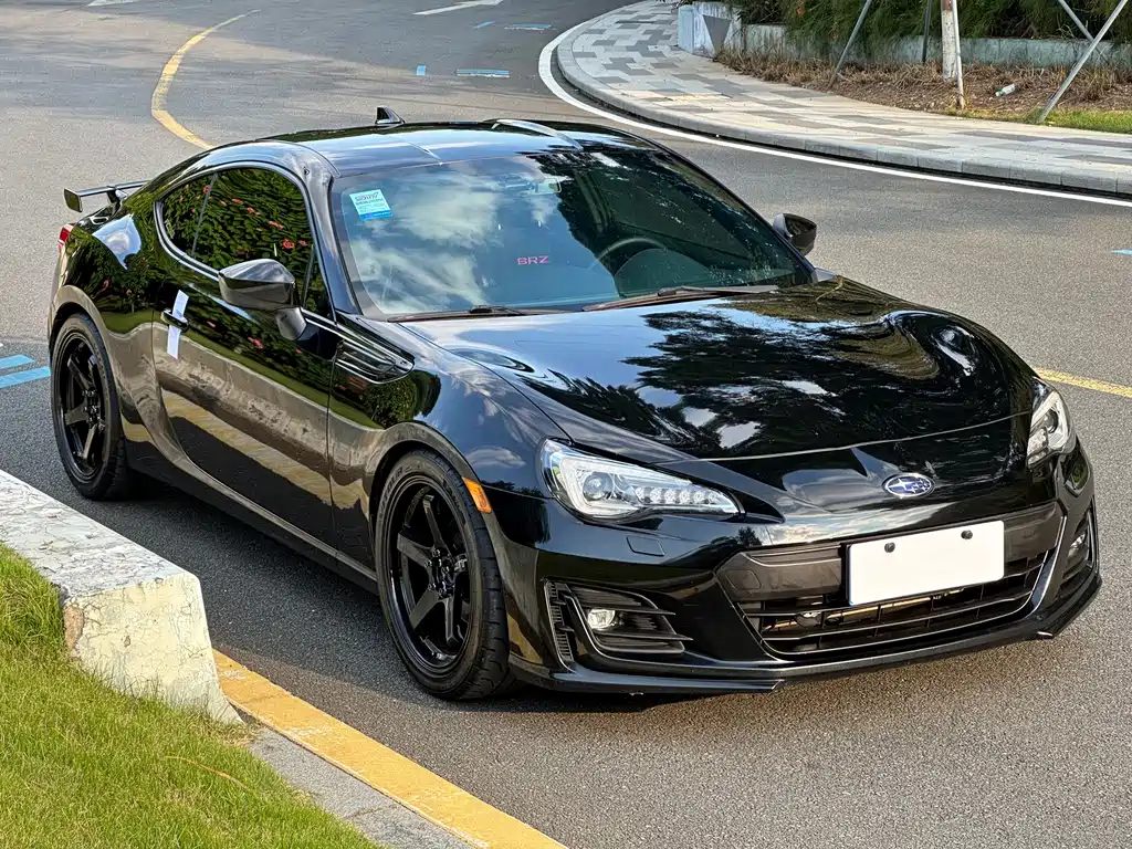 Subaru BRZ — фото 3
