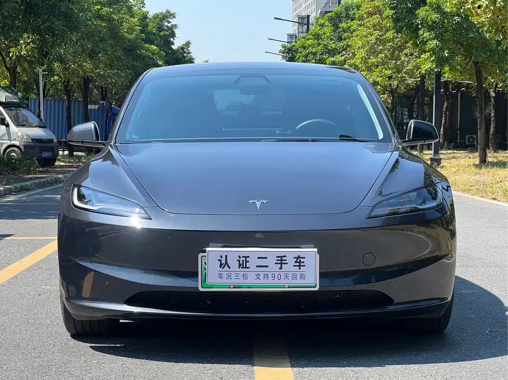 Tesla Model 3 — фото 2