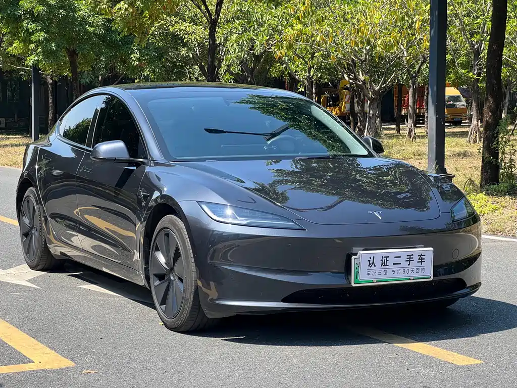 Tesla Model 3 — фото 3