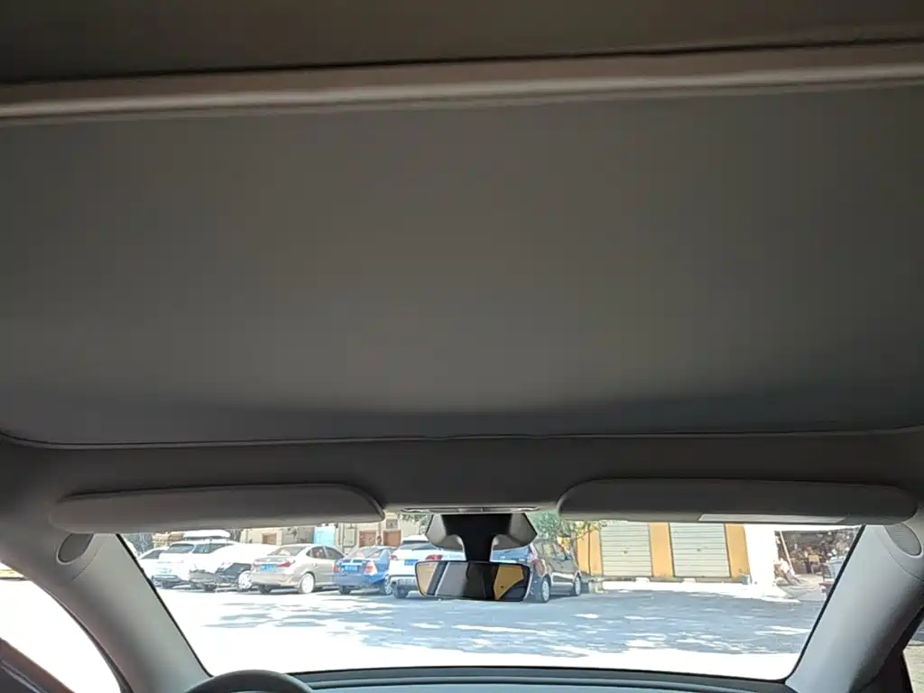 Tesla Model Y — фото 18