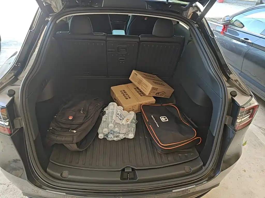Tesla Model Y — фото 19