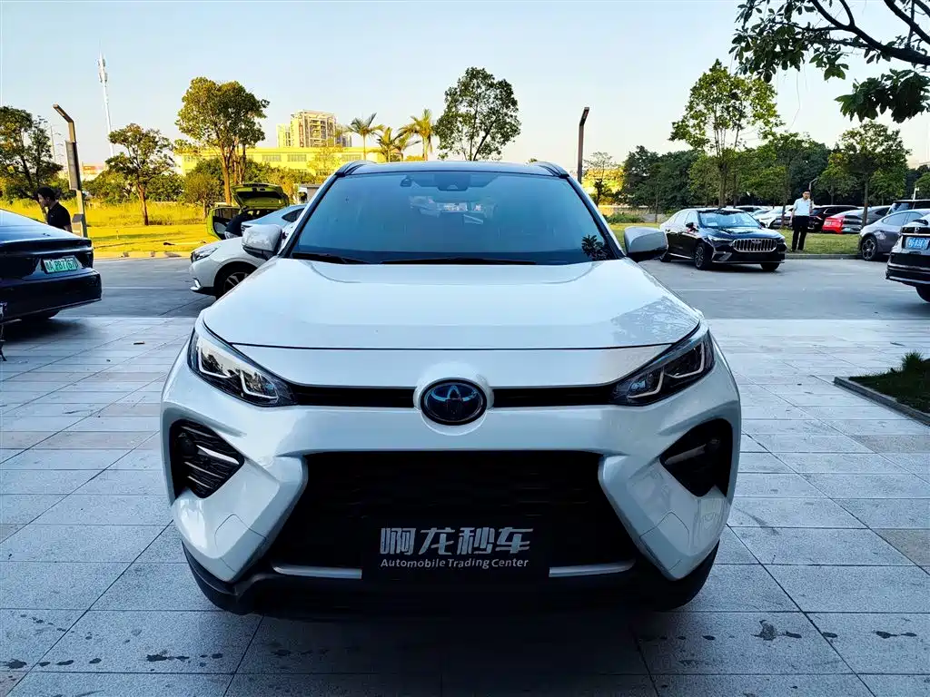 Toyota Wildlander — фото 2