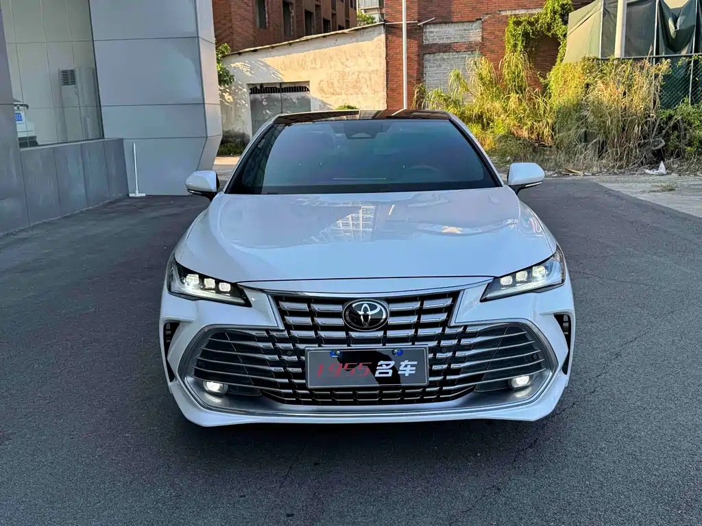 Toyota Avalon — фото 2